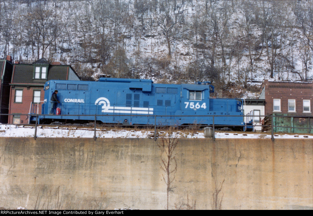 CR GP10 #7564 - Conrail